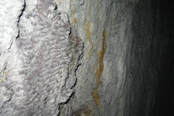 plynocistirna-povrch-pred-tryskanim-23935F743-2290-2D5D-B888-F4D388412036.jpg